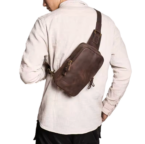 Finnegan Compact Leather Slingbag